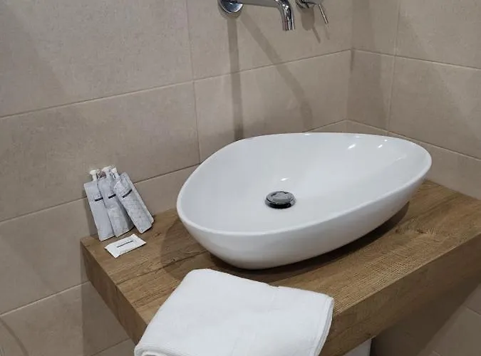 Bed & Breakfast La Cite Luxury 4*